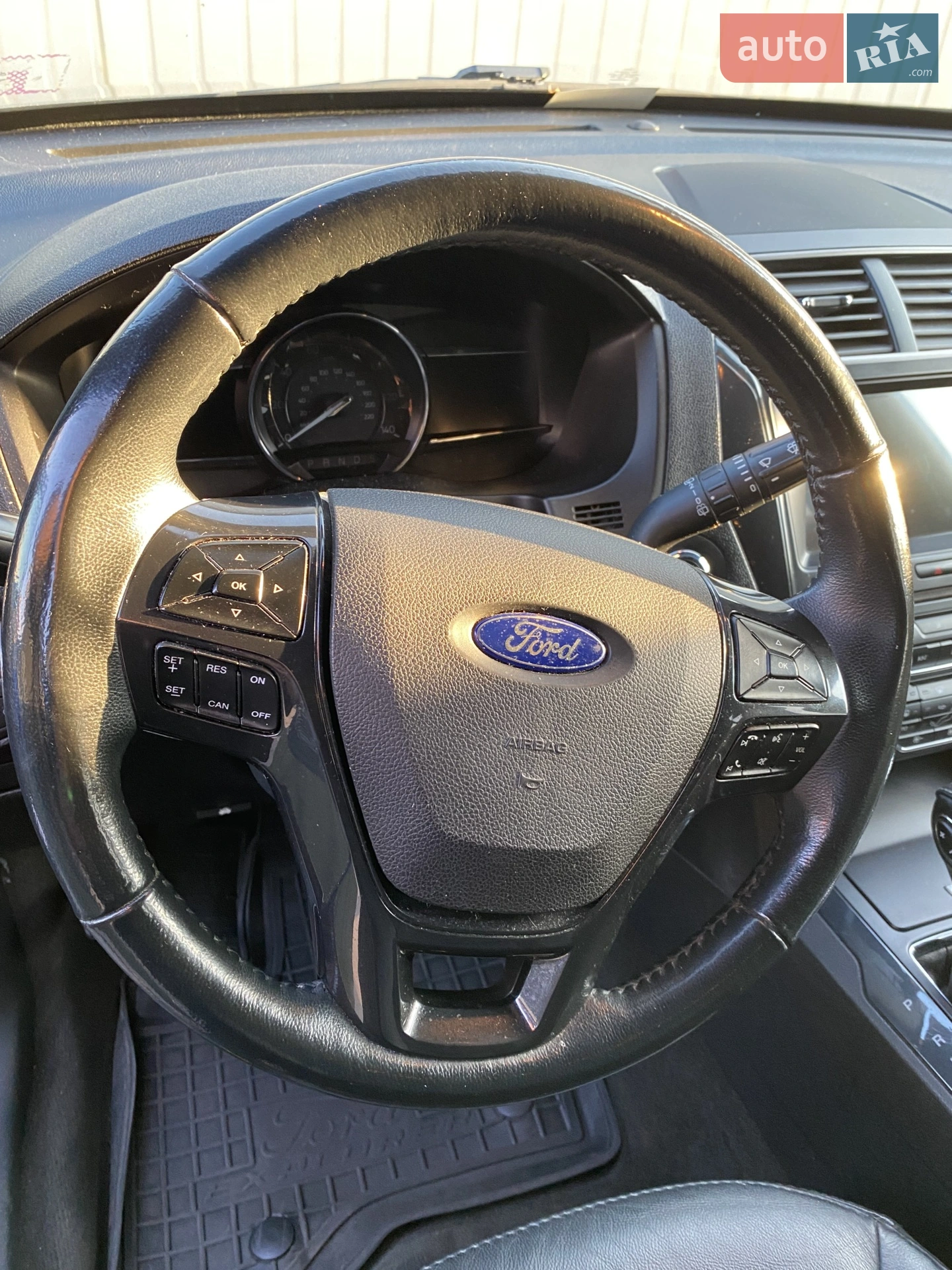 2018 Ford Explorer - мініатюра 18