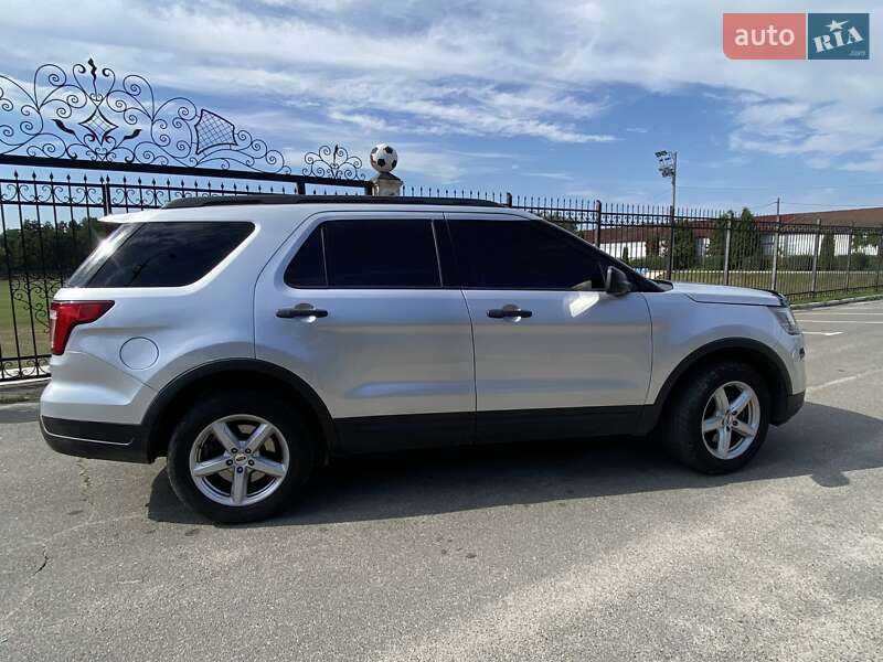 Внедорожник / Кроссовер Ford Explorer 2018 в Макарове