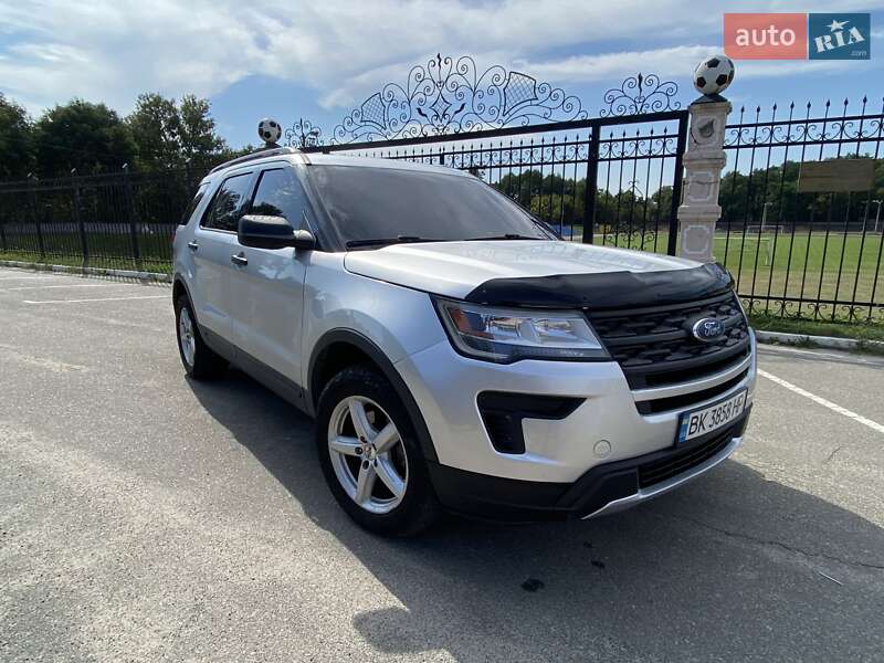 Внедорожник / Кроссовер Ford Explorer 2018 в Макарове