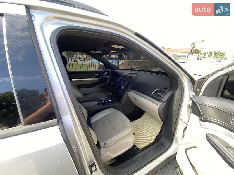 Внедорожник / Кроссовер Ford Explorer 2018 в Макарове