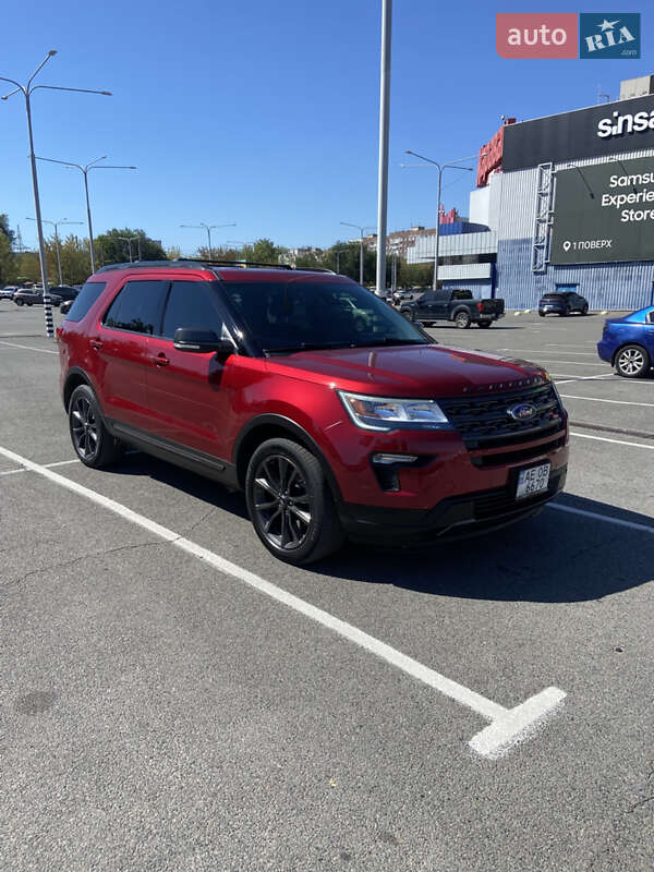 Позашляховик / Кросовер Ford Explorer 2018 в Дніпрі