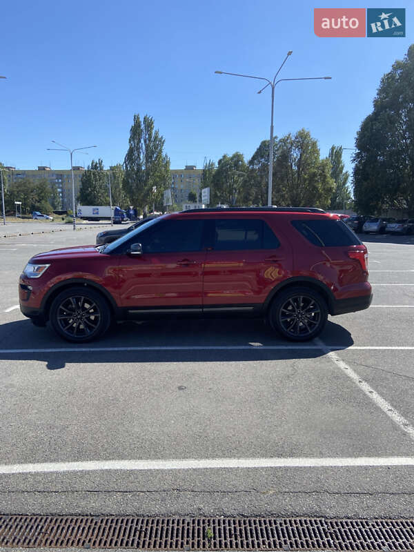 Позашляховик / Кросовер Ford Explorer 2018 в Дніпрі