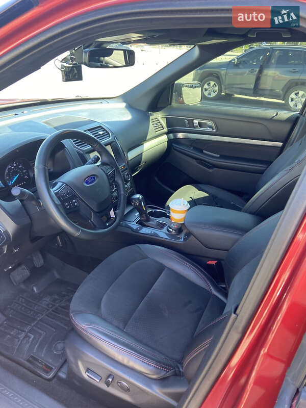 Позашляховик / Кросовер Ford Explorer 2018 в Дніпрі