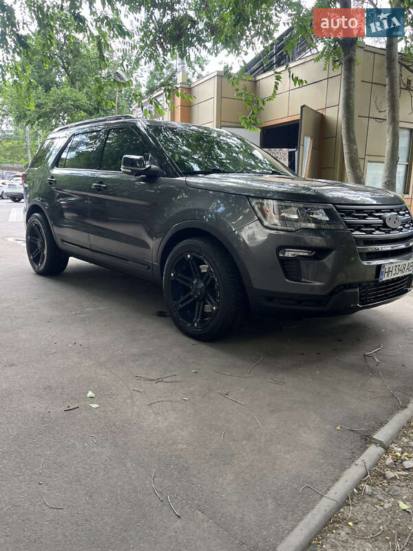 Позашляховик / Кросовер Ford Explorer 2018 в Одесі