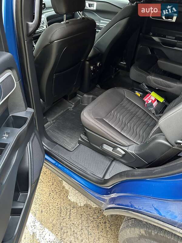 Позашляховик / Кросовер Ford Explorer 2020 в Вараші