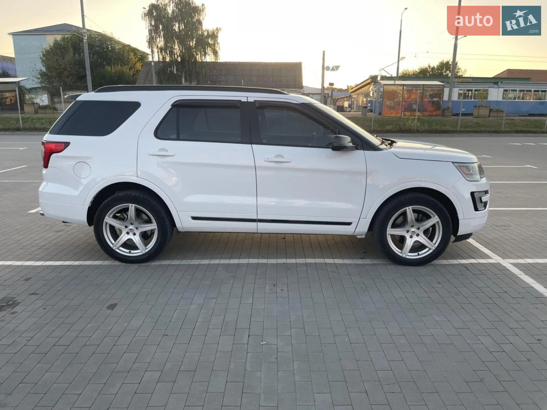 2015 Ford Explorer - мініатюра 13