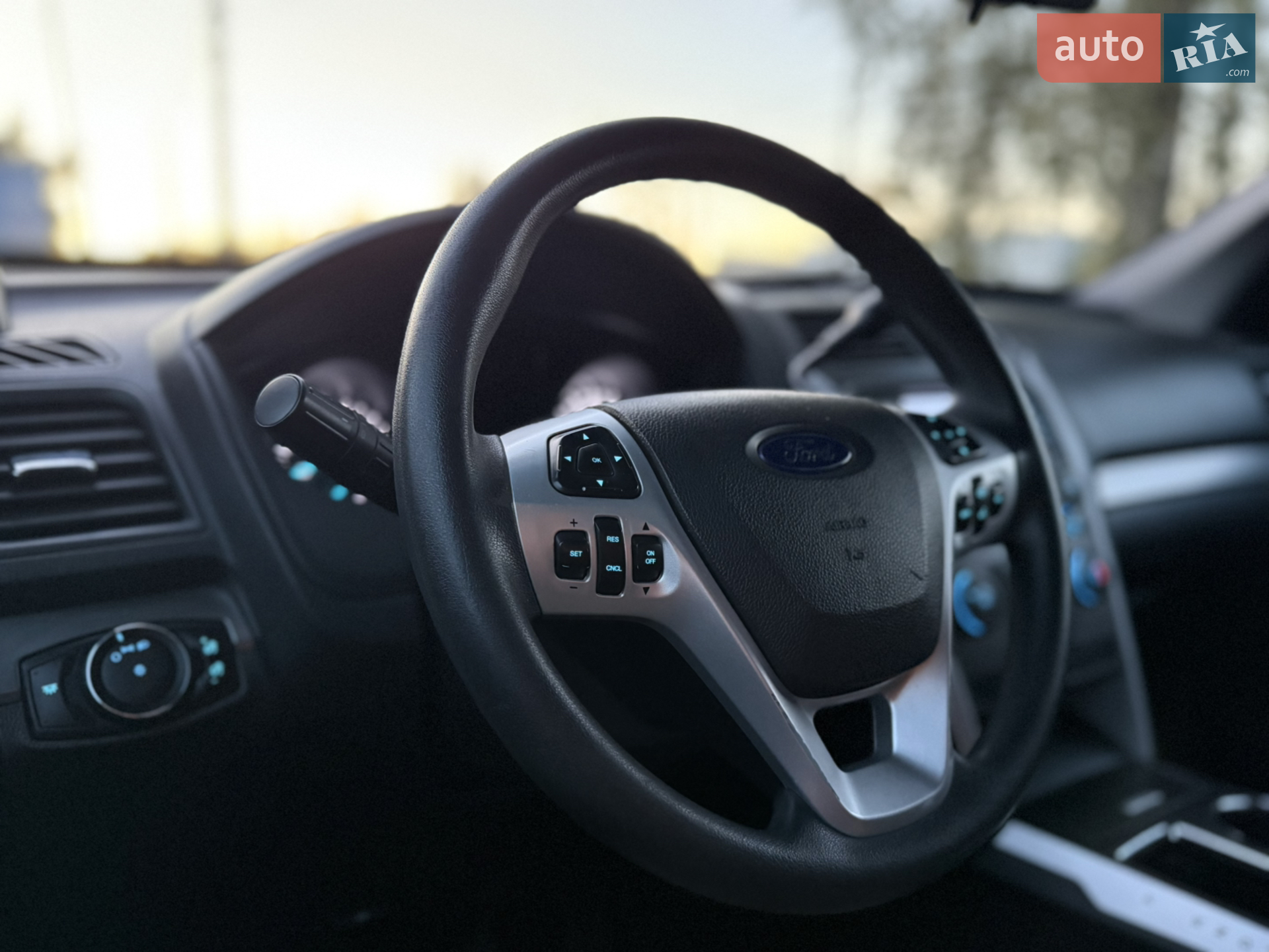 2015 Ford Explorer - мініатюра 5