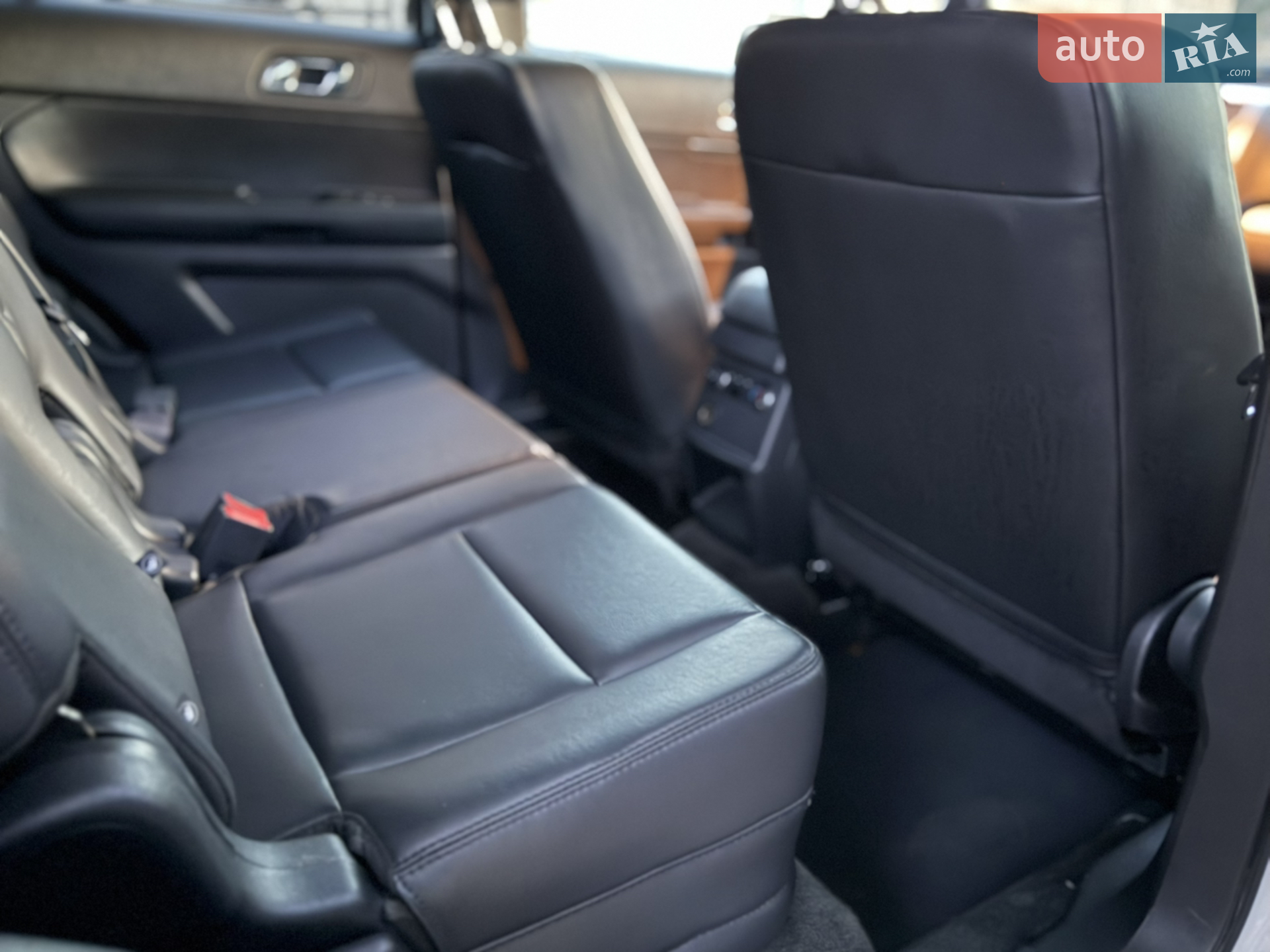 2015 Ford Explorer - мініатюра 20