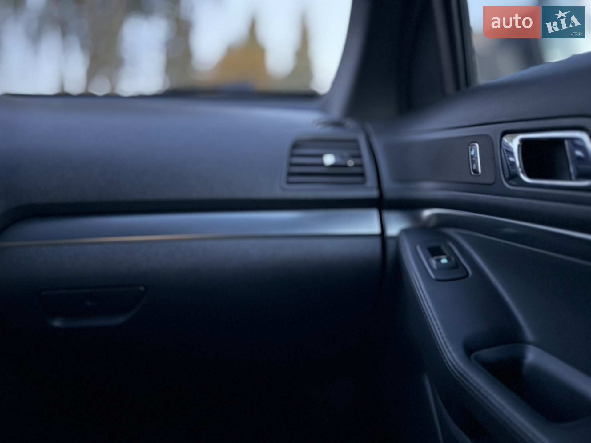 2015 Ford Explorer - мініатюра 24