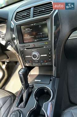 Позашляховик / Кросовер Ford Explorer 2016 в Києві