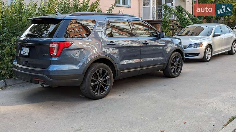 Внедорожник / Кроссовер Ford Explorer 2018 в 