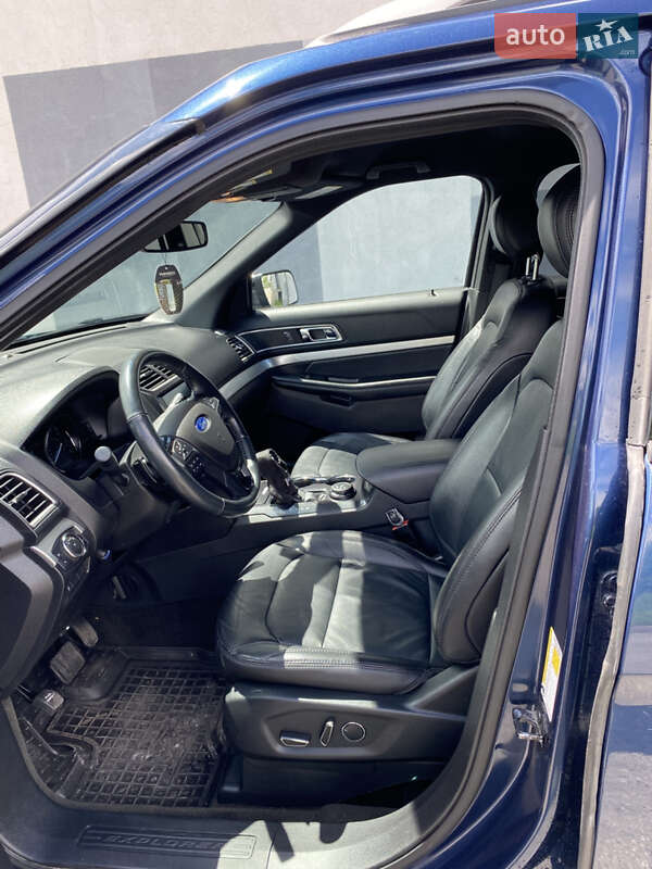 Внедорожник / Кроссовер Ford Explorer 2017 в Виннице