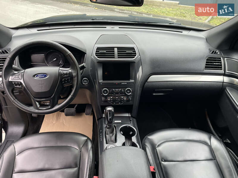 Внедорожник / Кроссовер Ford Explorer 2018 в Виннице