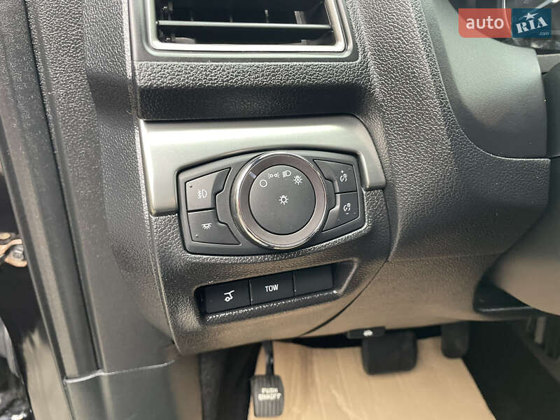 Внедорожник / Кроссовер Ford Explorer 2018 в Виннице