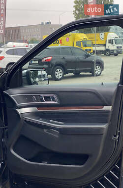 Внедорожник / Кроссовер Ford Explorer 2017 в 