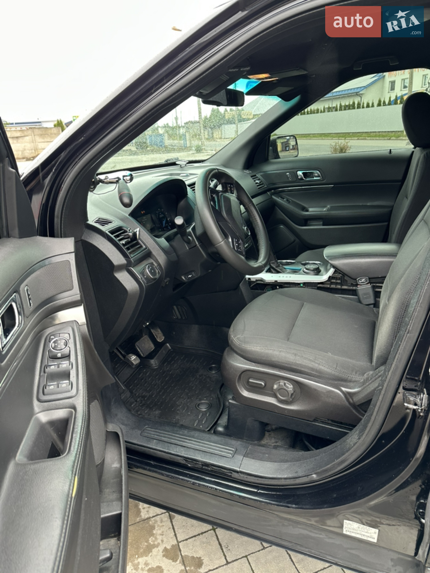 2016 Ford Explorer - мініатюра 3
