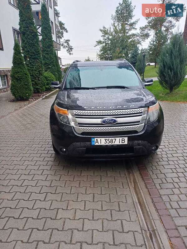 Позашляховик / Кросовер Ford Explorer 2013 в Києві