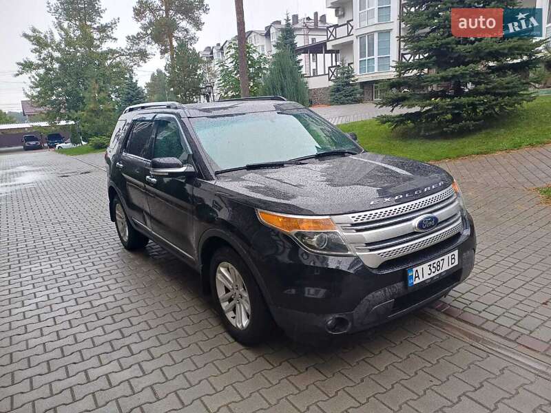 Позашляховик / Кросовер Ford Explorer 2013 в Києві