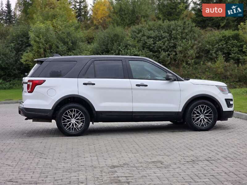 Внедорожник / Кроссовер Ford Explorer 2016 в Тернополе