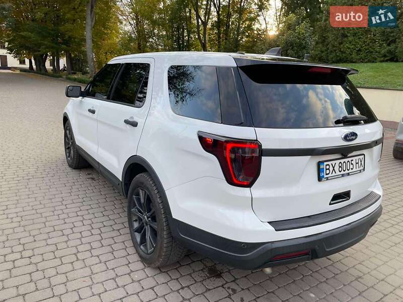 Позашляховик / Кросовер Ford Explorer 2018 в Рівному