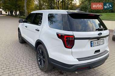 Позашляховик / Кросовер Ford Explorer 2018 в 
