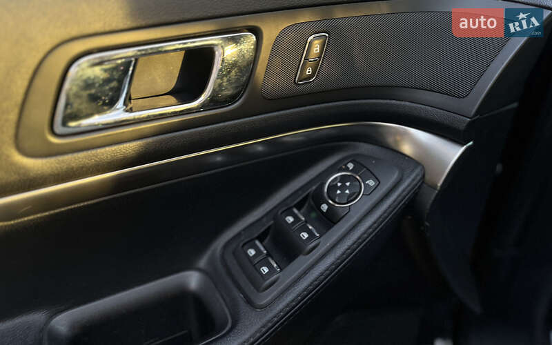Позашляховик / Кросовер Ford Explorer 2016 в Мукачевому фото 14 Позашляховик / Кросовер Ford Explorer 2016 в Мукачевому