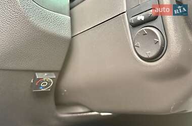 Позашляховик / Кросовер Ford Explorer 2013 в 