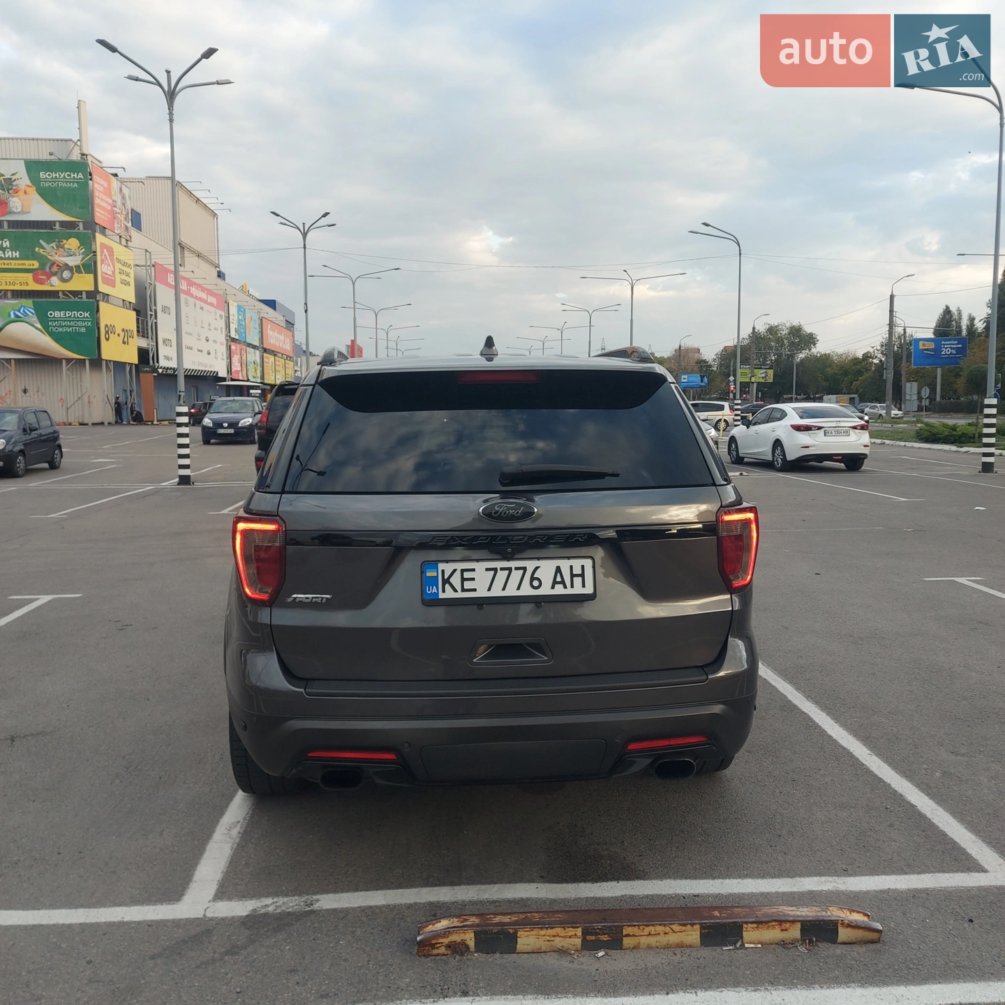 2016 Ford Explorer - мініатюра 4