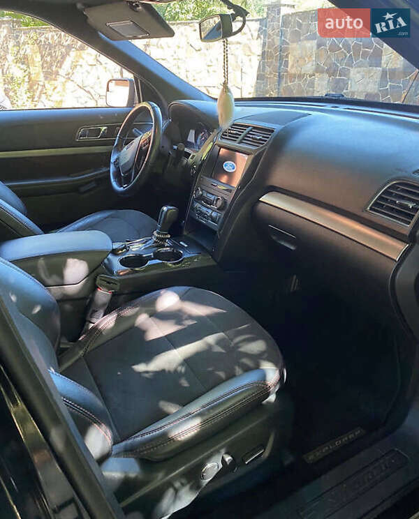 Внедорожник / Кроссовер Ford Explorer 2018 в Львове