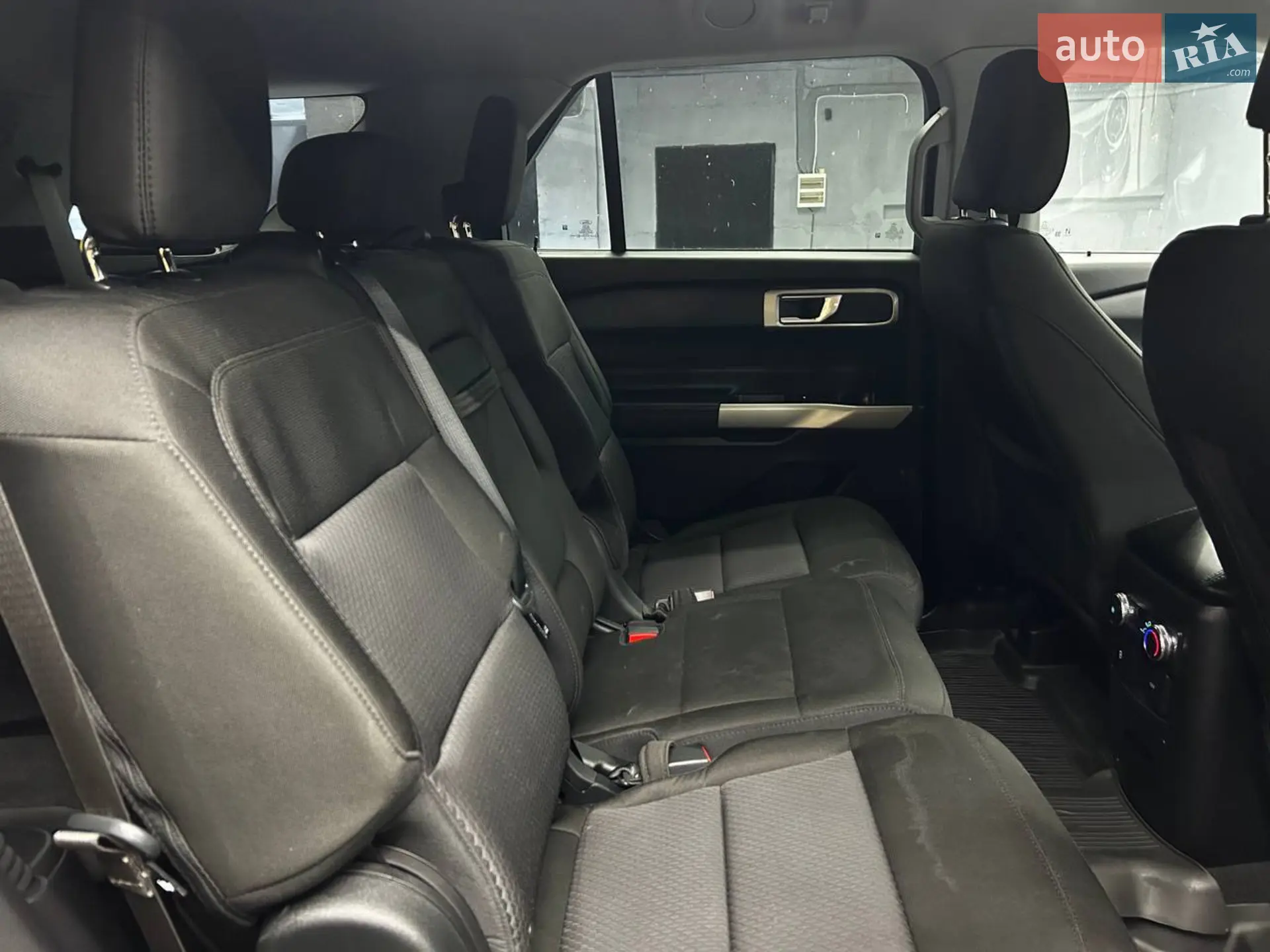 2022 Ford Explorer - мініатюра 9