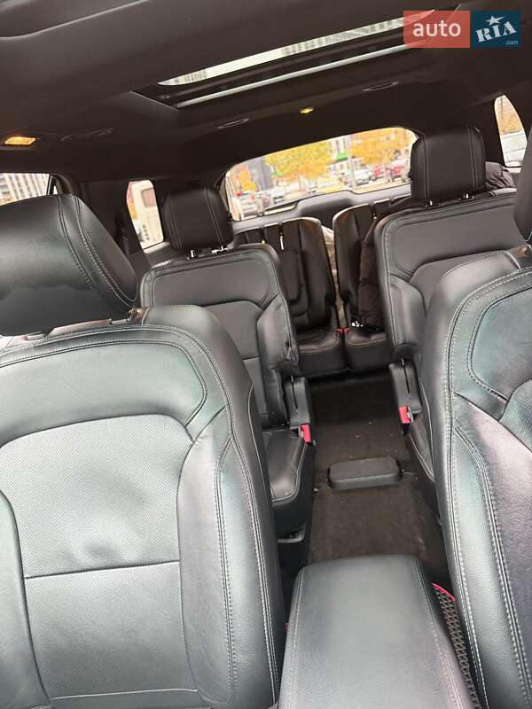 Позашляховик / Кросовер Ford Explorer 2015 в Києві