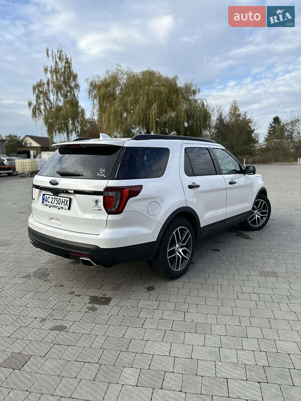Внедорожник / Кроссовер Ford Explorer 2016 в Владимире фото 10 Внедорожник / Кроссовер Ford Explorer 2016 в Владимире