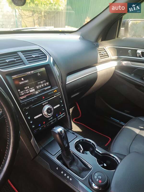 Позашляховик / Кросовер Ford Explorer 2016 в Диканьці