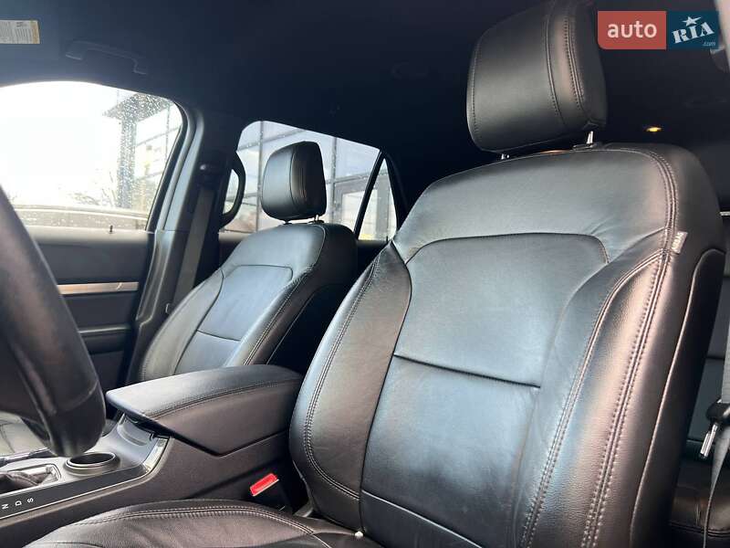 Внедорожник / Кроссовер Ford Explorer 2018 в Ивано-Франковске фото 20 Внедорожник / Кроссовер Ford Explorer 2018 в Ивано-Франковске