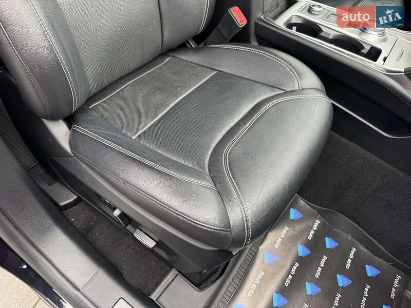 Позашляховик / Кросовер Ford Explorer 2020 в Рівному