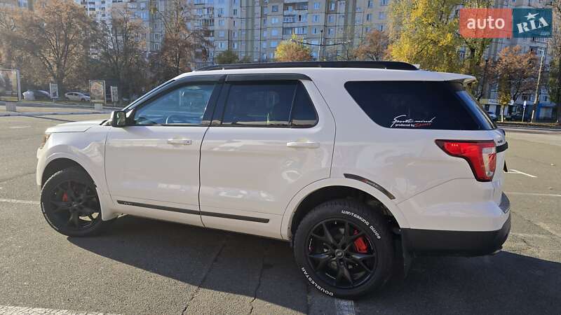 Позашляховик / Кросовер Ford Explorer 2016 в Броварах