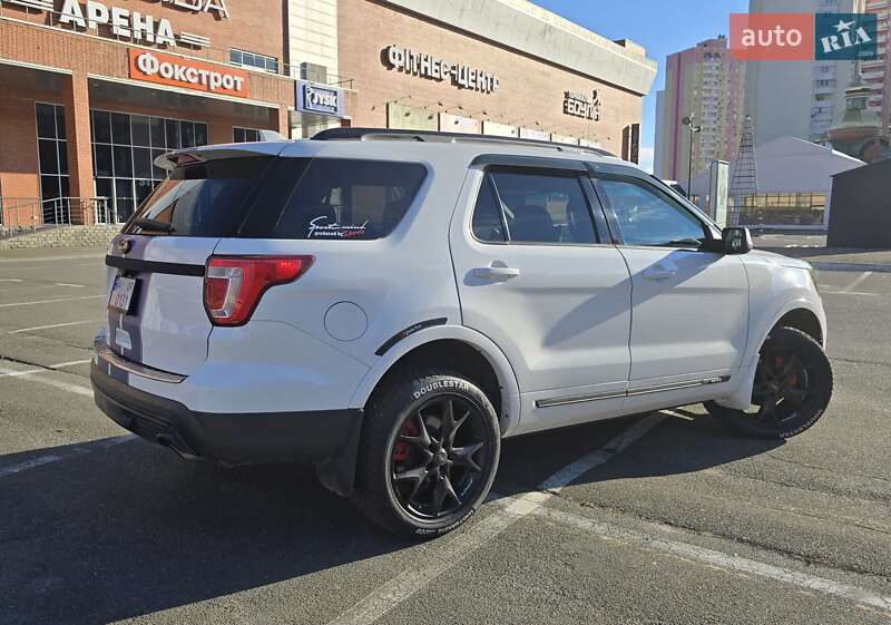 Позашляховик / Кросовер Ford Explorer 2016 в Броварах