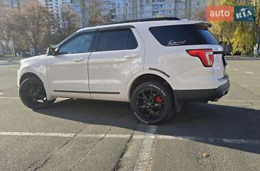 Внедорожник / Кроссовер Ford Explorer 2016 в Броварах
