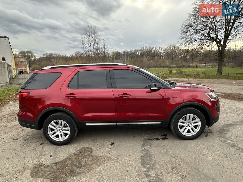 Позашляховик / Кросовер Ford Explorer 2018 в Рівному