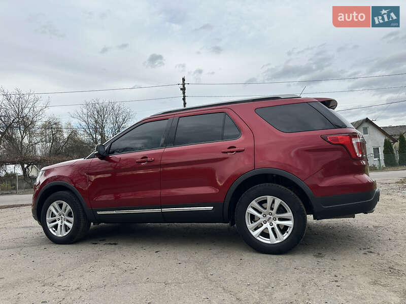 Позашляховик / Кросовер Ford Explorer 2018 в Рівному