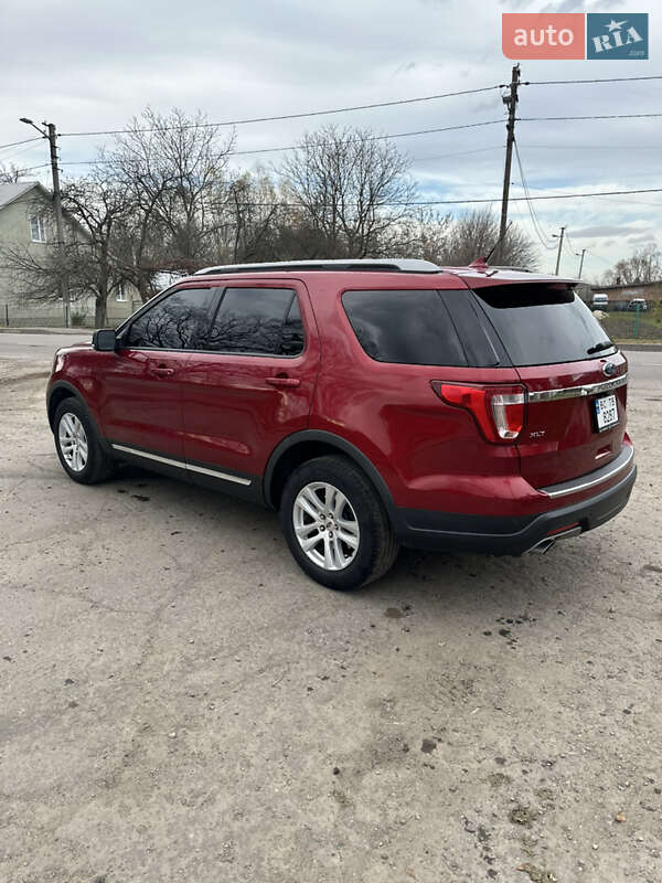 Позашляховик / Кросовер Ford Explorer 2018 в Рівному