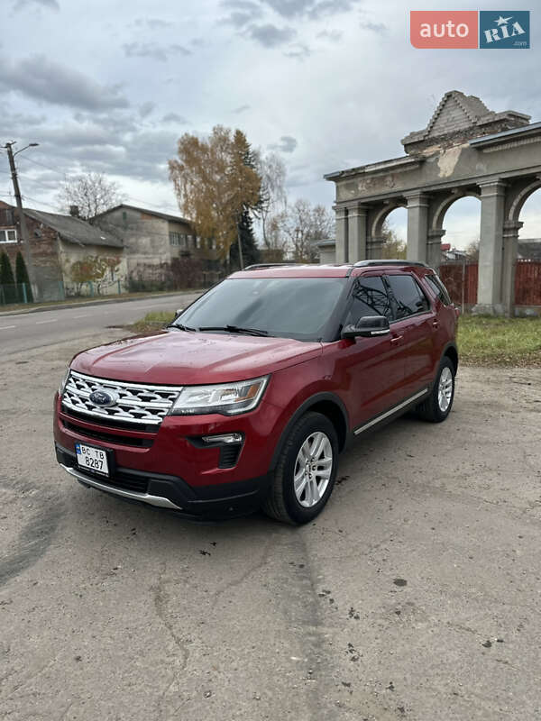 Позашляховик / Кросовер Ford Explorer 2018 в Рівному
