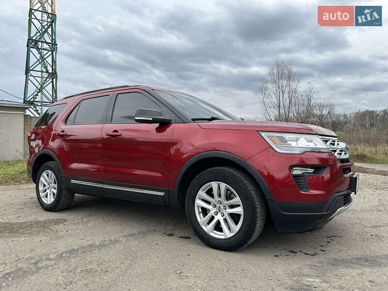 Позашляховик / Кросовер Ford Explorer 2018 в Рівному