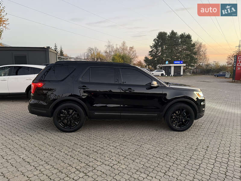 Внедорожник / Кроссовер Ford Explorer 2018 в Черновцах