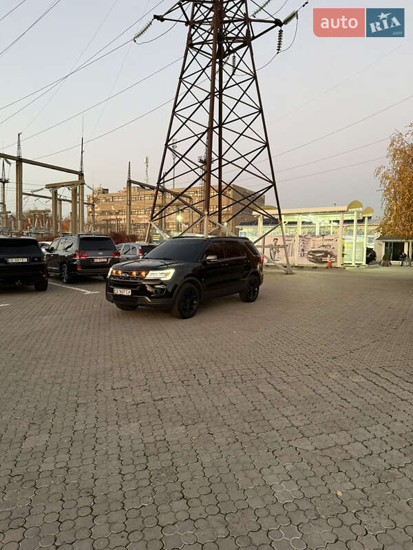 Внедорожник / Кроссовер Ford Explorer 2018 в Черновцах