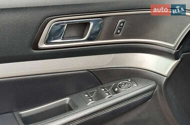 Внедорожник / Кроссовер Ford Explorer 2016 в Одессе