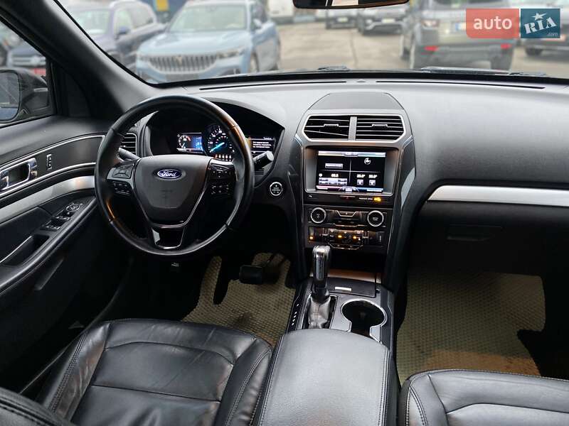 Внедорожник / Кроссовер Ford Explorer 2016 в Киеве