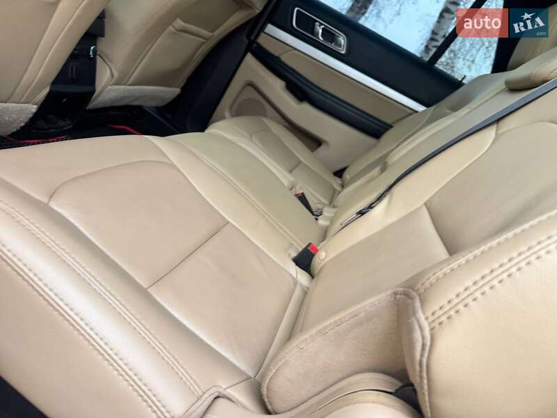 Внедорожник / Кроссовер Ford Explorer 2017 в Ахтырке