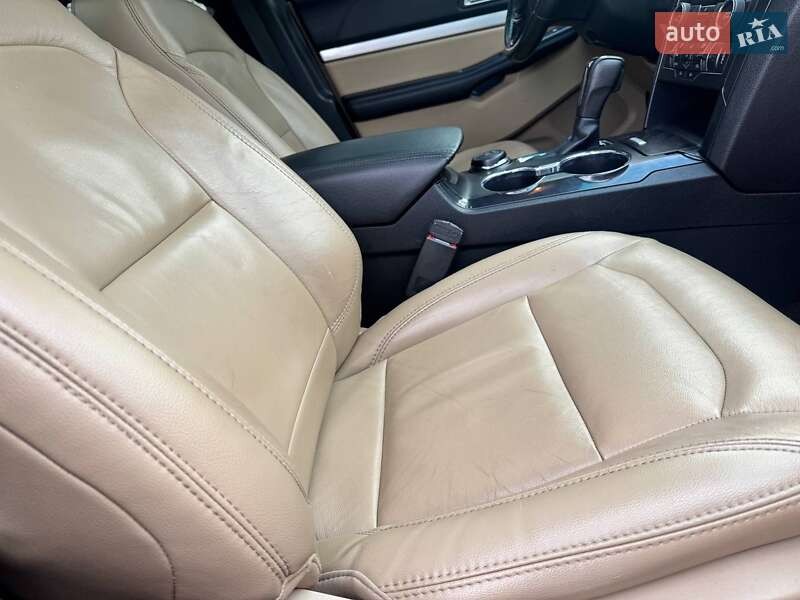 Внедорожник / Кроссовер Ford Explorer 2017 в Ахтырке