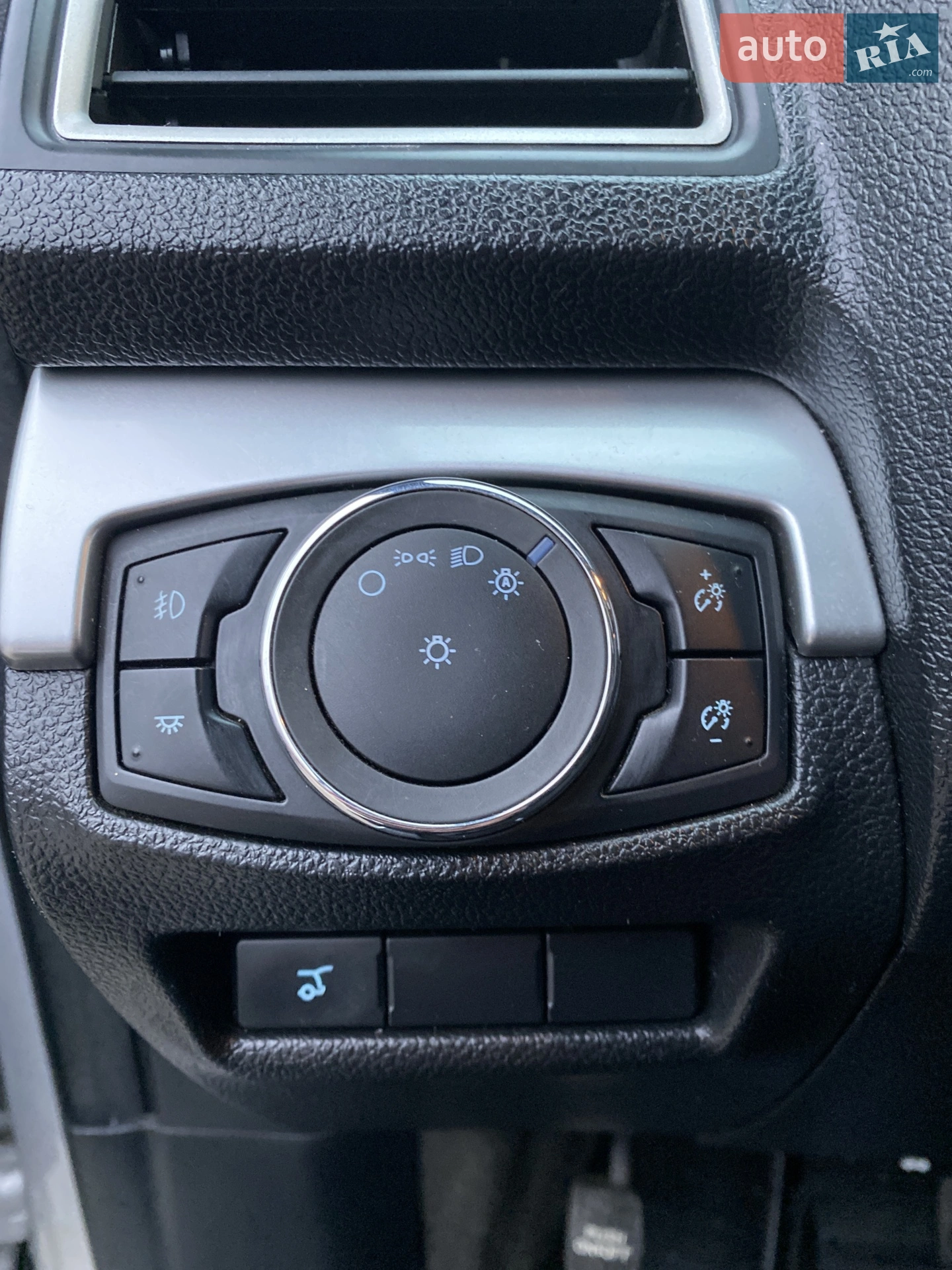 2017 Ford Explorer - мініатюра 37